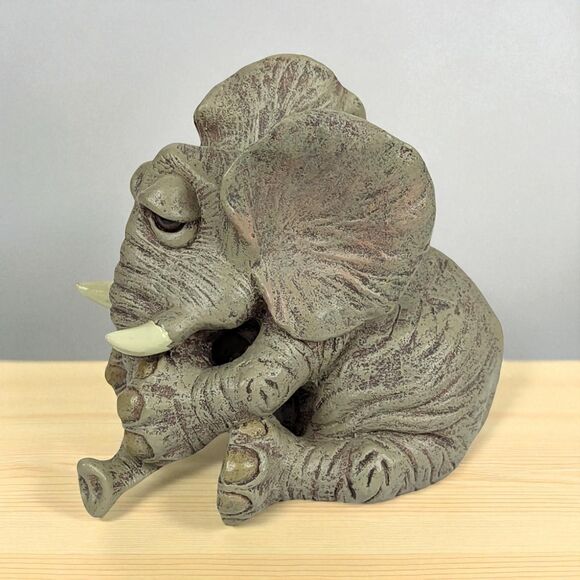 Sealmark Elephant Figurine: Whimsical Collectible Animal Statue - Picture 1 of 7